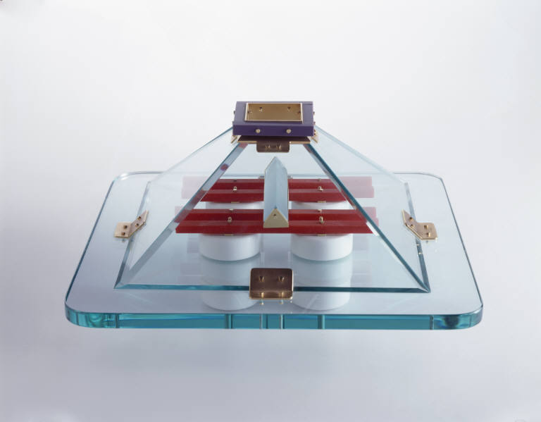 Pyramidal Vessel