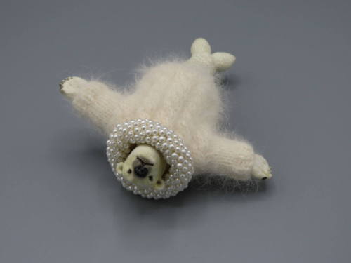 Pregnant Polar Bearmaid (brooch)