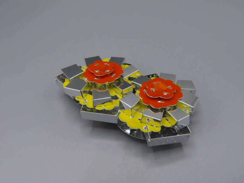 Preziose # 1 (precise #1) Valuable # 1 (brooch)