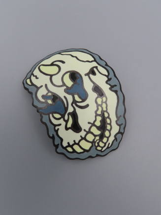 Horned Skull Brooch (Greyscale)