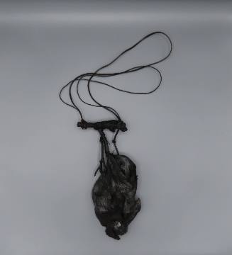 El Beso (object/necklace)