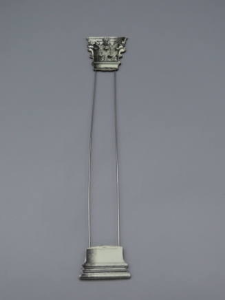 Capitol Brooch (brooch)