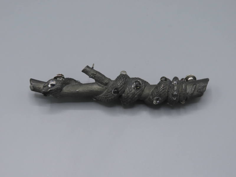 Snake (brooch)