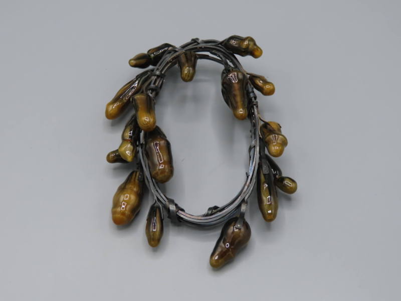 Jungle Garland (brooch)