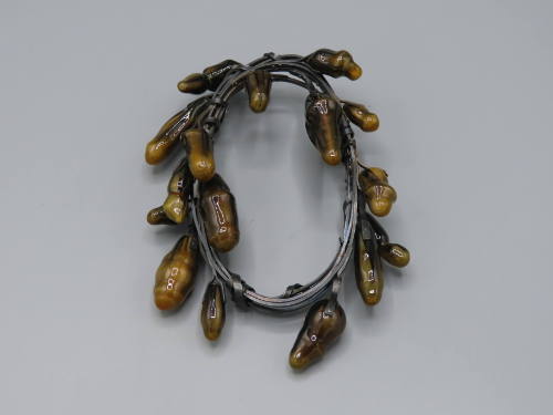 Jungle Garland (brooch)
