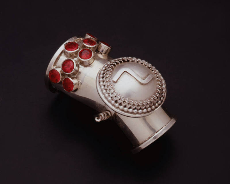 Knuckle Ring