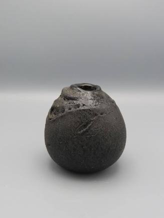 Black Volcanic Sand Moon Jar